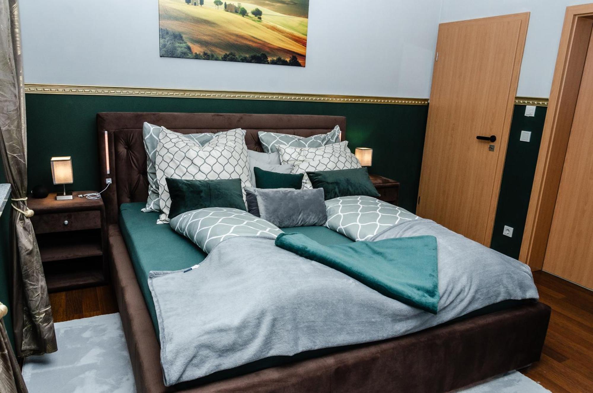 5 Sterne Centurion Ferienhaus Villa 2 Pools 86 Zoll Tv Aldersbach Exteriér fotografie
