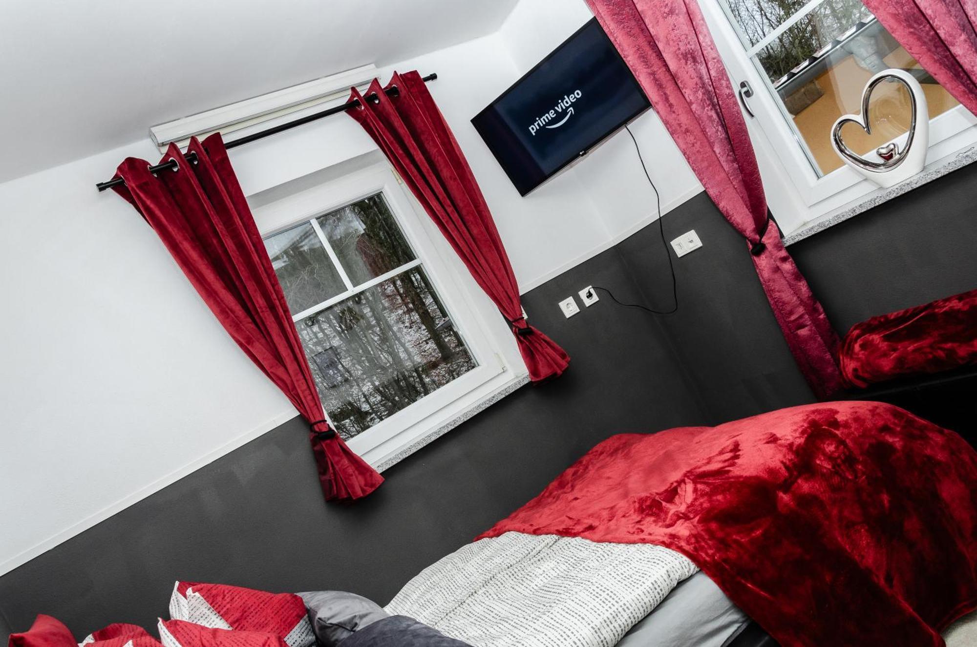 5 Sterne Centurion Ferienhaus Villa 2 Pools 86 Zoll Tv Aldersbach Exteriér fotografie